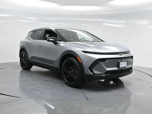 New 2026 Chevrolet Equinox EV LT AWD/4WD image 33