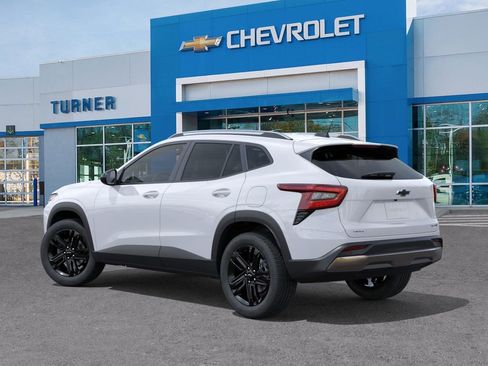 New 2026 Chevrolet Trax ACTIV w/ Driver Confidence Package FWD image 3