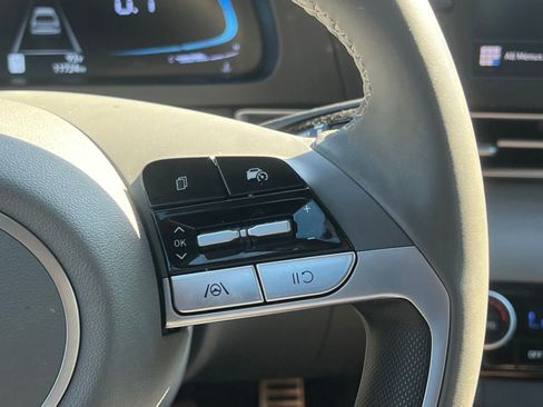 Certified 2025 Hyundai Elantra Sport FWD image 28