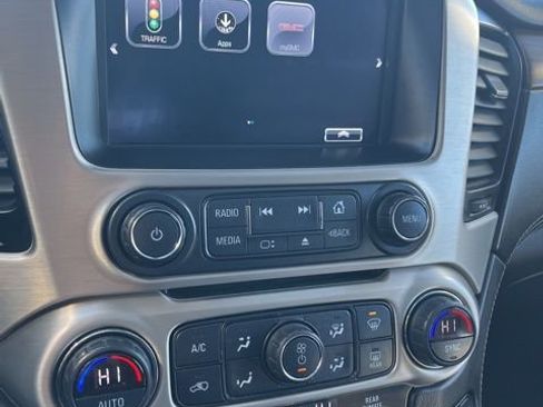 Used 2019 GMC Yukon XL Denali AWD/4WD image 43