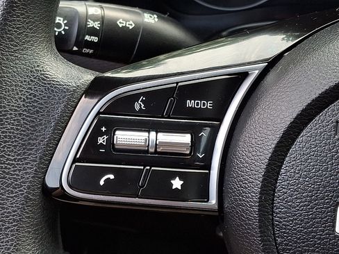 Used 2023 Kia Forte LXS FWD image 21