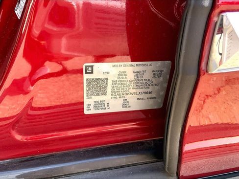 Used 2020 Buick Enclave Essence w/ LPO, Touring Package FWD image 31