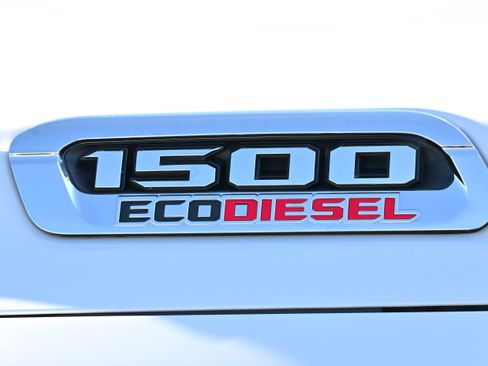 Used 2021 RAM 1500 Limited image 9