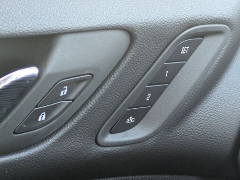 Used 2023 GMC Acadia AT4 w/ Preferred Package image 24