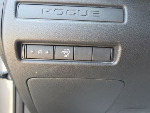 Used 2023 Nissan Rogue S FWD image 13