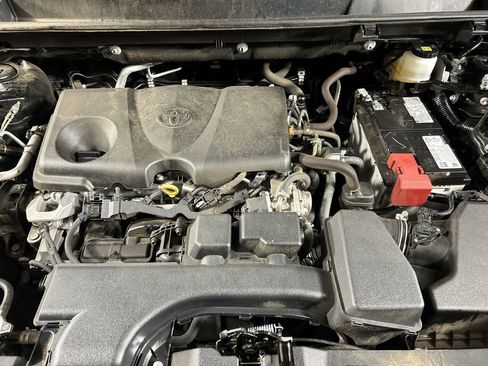 Used 2025 Toyota RAV4 XLE image 10