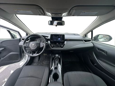 Used 2022 Toyota Corolla LE FWD image 11