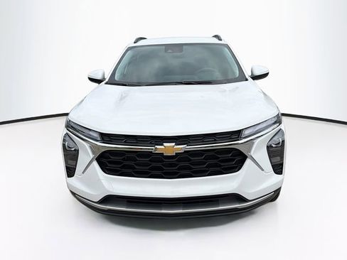 New 2026 Chevrolet Trax LT FWD image 4