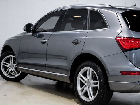 Used 2016 Audi Q5 2.0T Premium Plus w/ Technology Package image 18