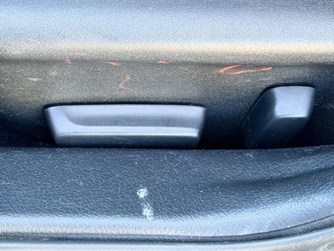 Used 2015 Toyota Camry XSE w/ Moonroof Package image 19