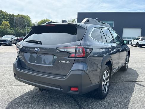 Used 2023 Subaru Outback Premium AWD/4WD image 5