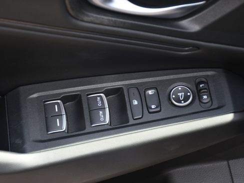 Used 2023 Honda Accord EX image 11