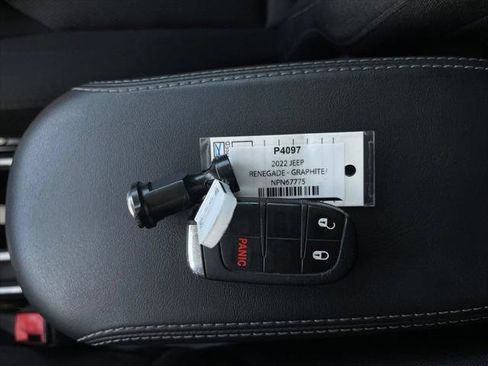 Certified 2022 Jeep Renegade Sport AWD/4WD image 34