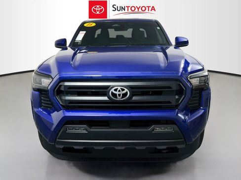 Used 2025 Toyota Tacoma SR5 RWD image 10