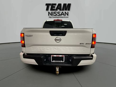 Used 2024 Nissan Frontier SV w/ Technology Package image 5