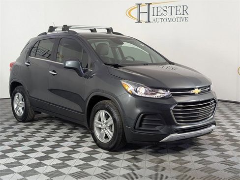 Used 2019 Chevrolet Trax LT w/ LT Convenience Package image 2