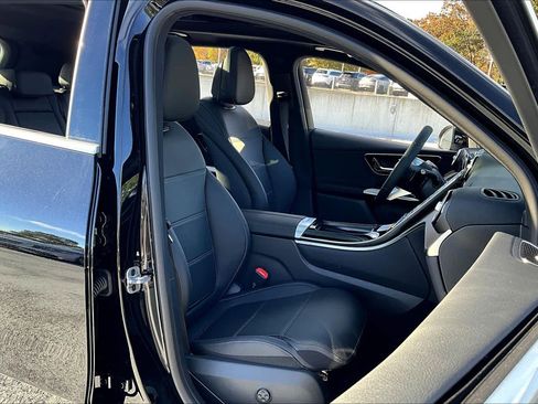 Used 2026 Mercedes-Benz GLC 300 image 9