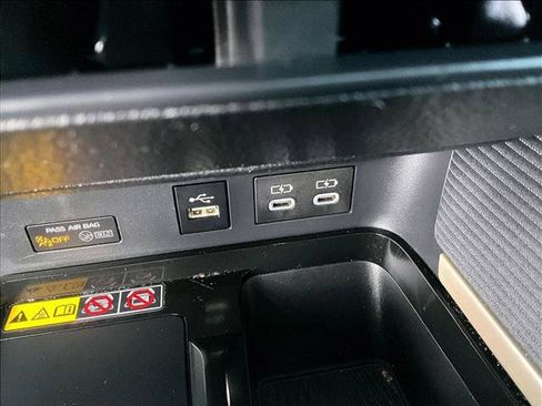 Used 2025 Toyota Camry SE FWD image 26