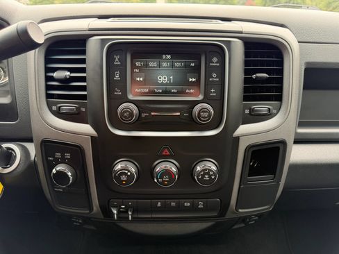 Used 2017 RAM 3500 Tradesman w/ Chrome Appearance Group AWD/4WD image 27