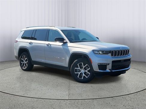 Certified 2023 Jeep Grand Cherokee L Limited image 1