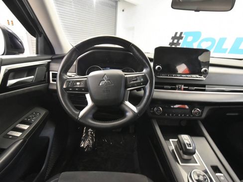 Used 2023 Mitsubishi Outlander SE AWD/4WD image 20