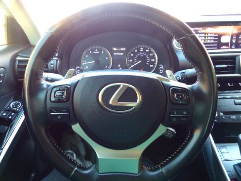 Used 2018 Lexus IS 300 F Sport w/ F Sport Package image 29