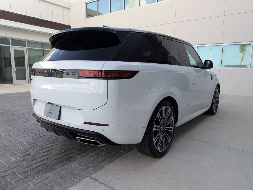 Certified 2024 Land Rover Range Rover Sport Dynamic SE AWD/4WD image 5