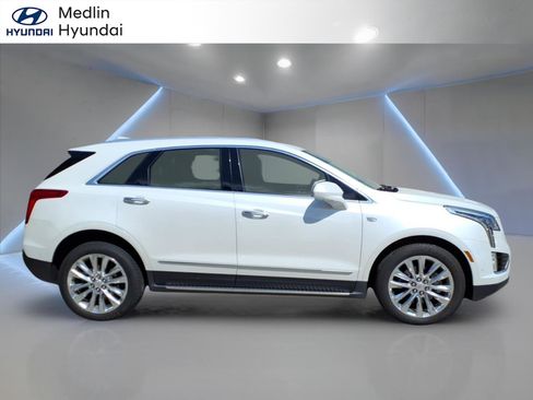 Used 2017 Cadillac XT5 Platinum w/ Driver Assist Package image 2