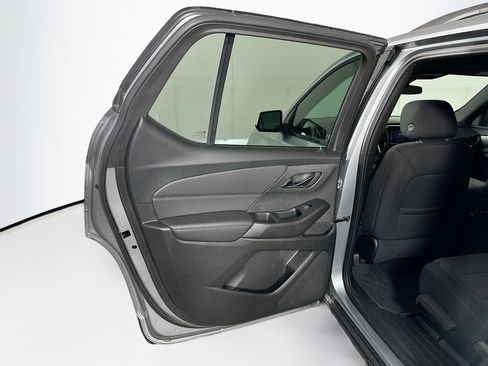 Used 2023 Chevrolet Traverse LT FWD image 25