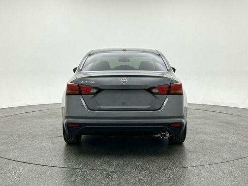Used 2025 Nissan Altima 2.5 SV FWD image 7