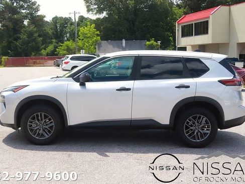 Certified 2024 Nissan Rogue S FWD image 4