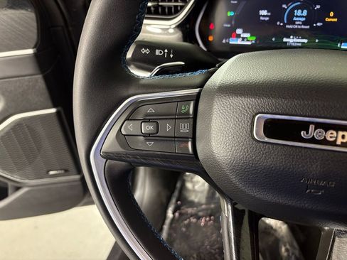 Used 2024 Jeep Grand Cherokee Trailhawk w/ Luxury Tech Group III image 20