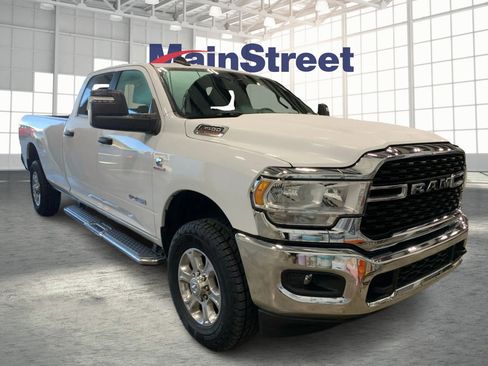 Used 2024 RAM 3500 Big Horn image 7