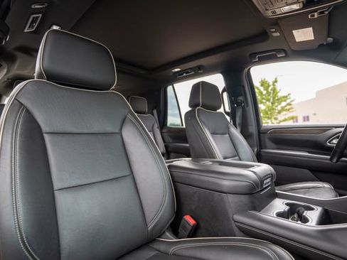 Used 2021 Chevrolet Tahoe Premier w/ Premium Package AWD/4WD image 20