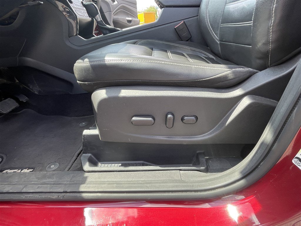 Used 2017 Ford Escape Titanium AWD/4WD image 18