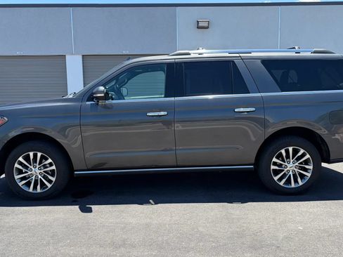 Used 2018 Ford Expedition Max Limited w/ Equipment Group 301A AWD/4WD image 2