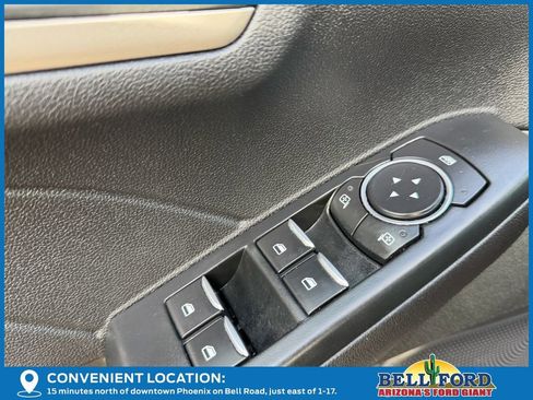 Used 2022 Ford Escape SE image 23