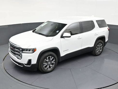 Used 2023 GMC Acadia SLE FWD image 13