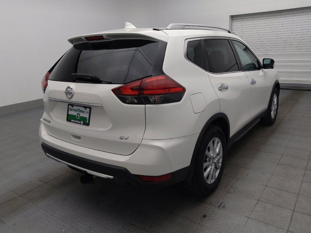 Used 2017 Nissan Rogue SV w/ SV Premium Package FWD image 9