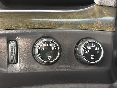 Used 2016 Cadillac Escalade Platinum AWD/4WD image 24