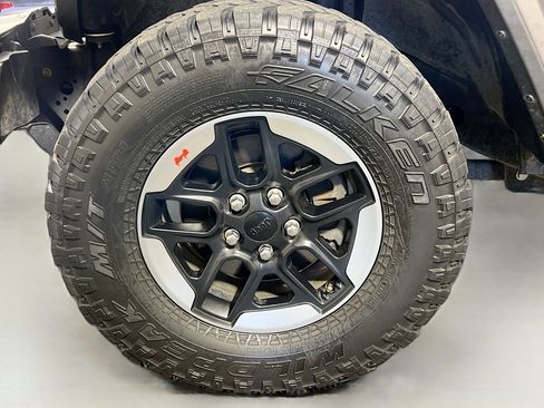 Used 2021 Jeep Wrangler Unlimited Rubicon AWD/4WD image 13