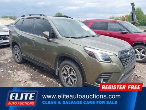 Used 2023 Subaru Forester Premium AWD/4WD image 2