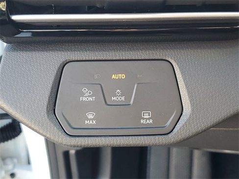 Certified 2023 Volkswagen ID.4 Pro S image 29