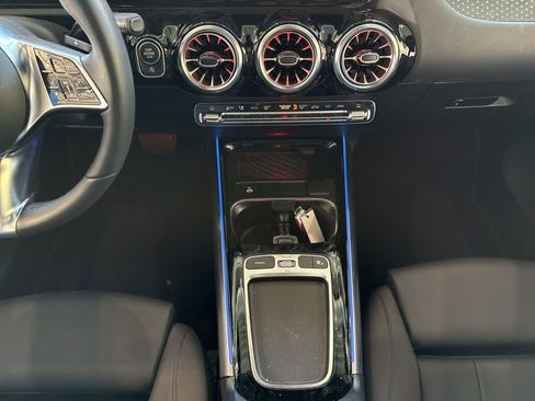 Certified 2025 Mercedes-Benz GLA 250 4MATIC image 22