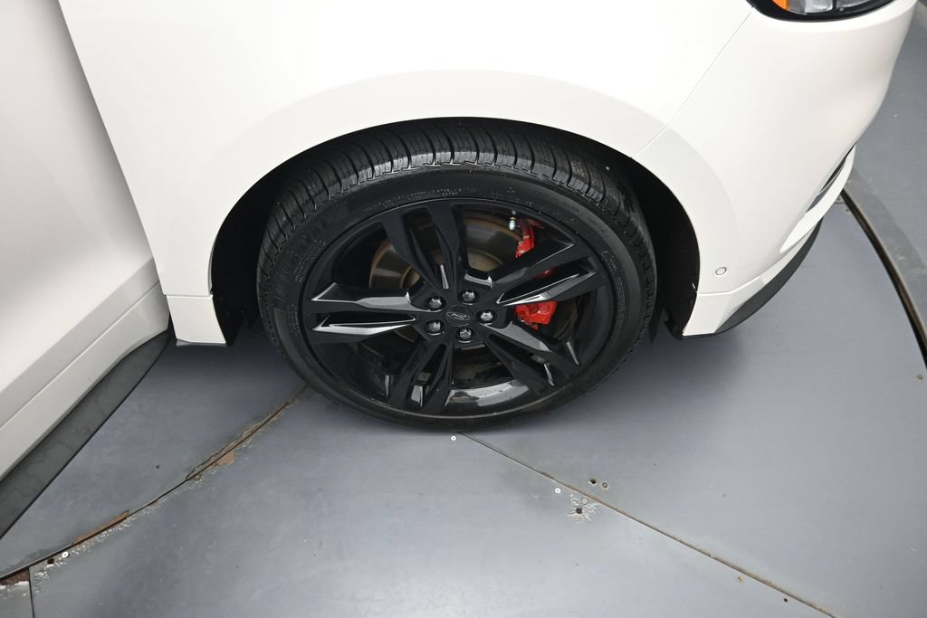 Used 2019 Ford Edge ST w/ Equipment Group 401A AWD/4WD image 36