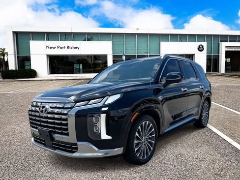 Used 2024 Hyundai Palisade Calligraphy AWD/4WD image 2