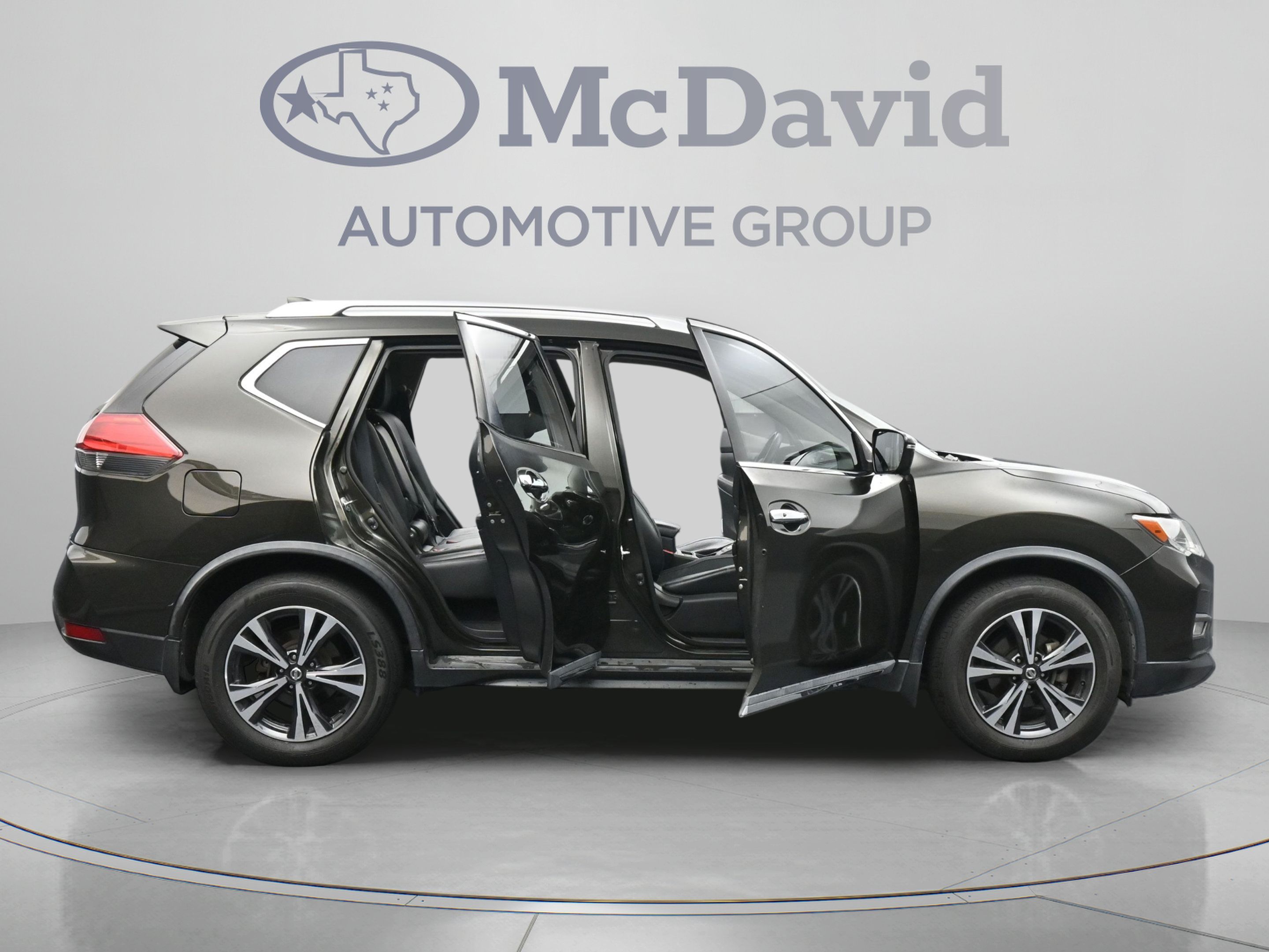 Used 2017 Nissan Rogue SL FWD image 40