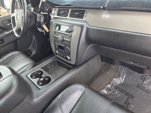 Used 2012 Chevrolet Avalanche LT w/ Suspension Package, Off-Road RWD image 33