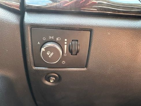 Used 2011 Jeep Grand Cherokee Laredo AWD/4WD image 22