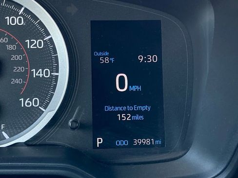 Used 2022 Toyota Corolla SE image 13